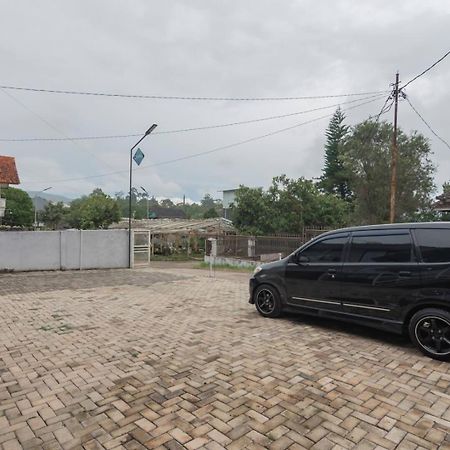 Reddoorz Plus Near Lembang Park & Zoo Esterno foto