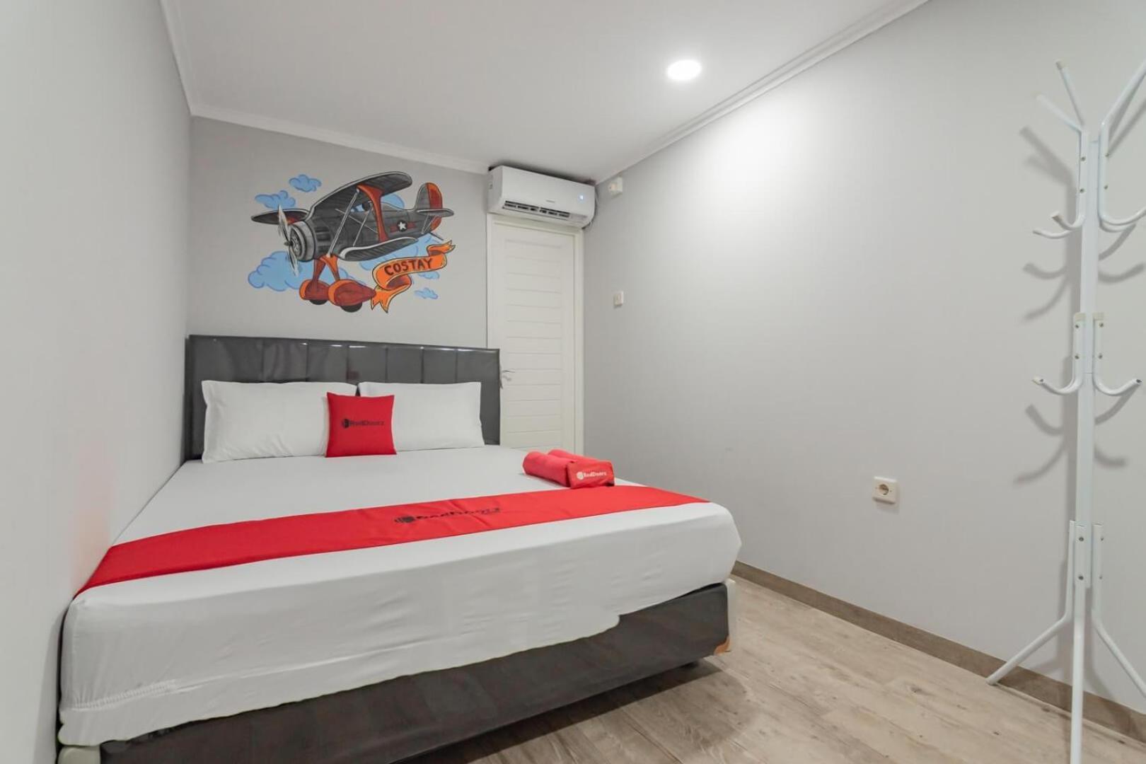 Reddoorz Plus Near Lembang Park & Zoo Esterno foto