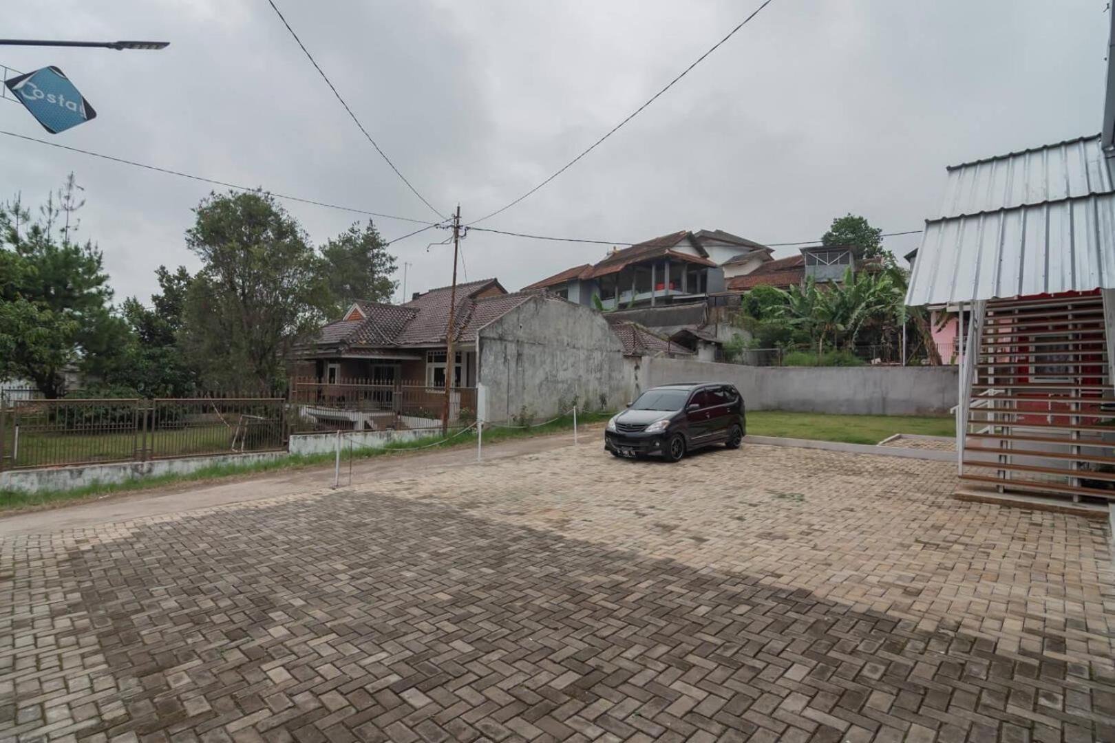 Reddoorz Plus Near Lembang Park & Zoo Esterno foto